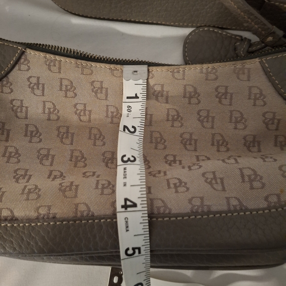 Vintage Dooney & Bourke Gray and Cream Small Women's Bag - Picture 13 of 14